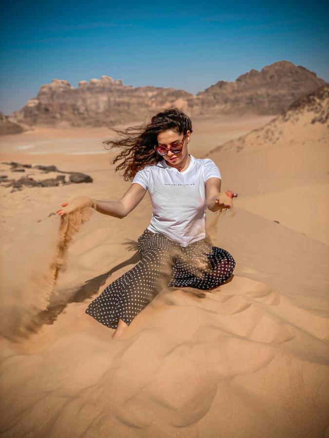Tower Rum Camb Wadi Rum Esterno foto