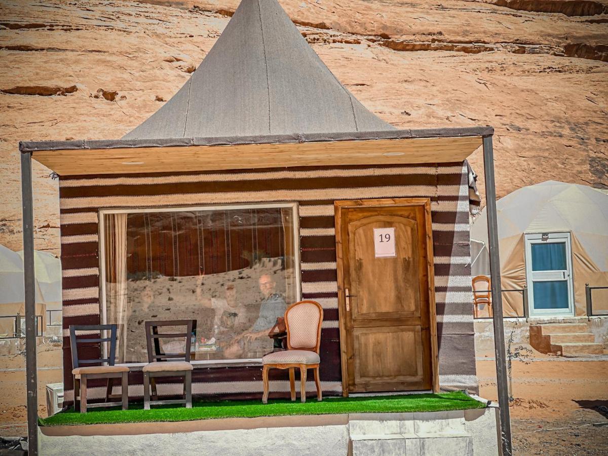 Tower Rum Camb Wadi Rum Esterno foto